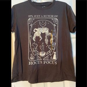 NWT Disney Hocus Pocus Gray T-shirt Women’s small